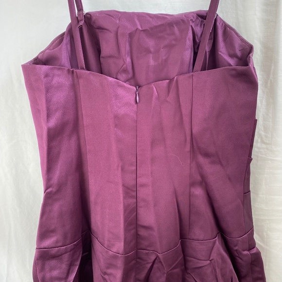 DaVinci Formal Satin Dress Size: 8 - Picture 10 of 14